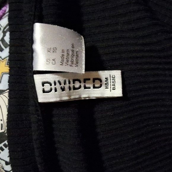 Black crop top size women's extra large. - Picture 3 of 6